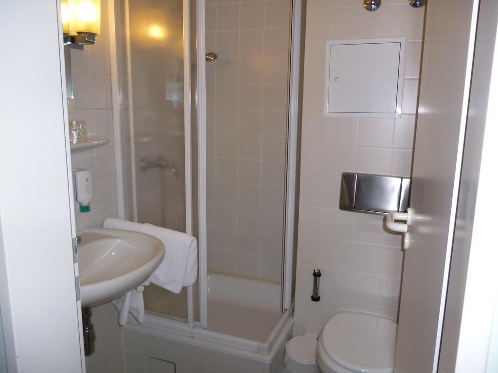 Hotel Brandenburg Königs Wusterhausen الغرفة الصورة